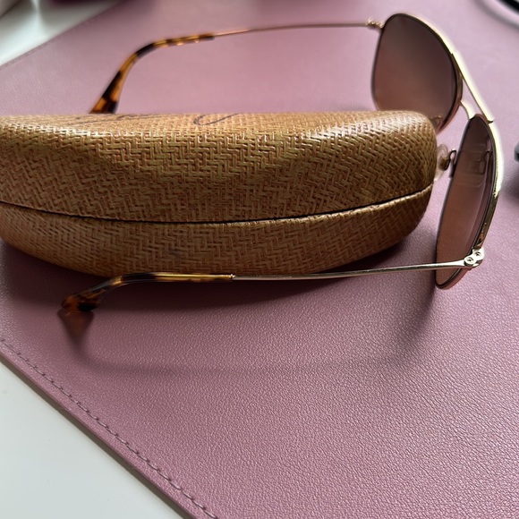 Maui Jim sunglasses with case (used condition) - Picture 7 of 12